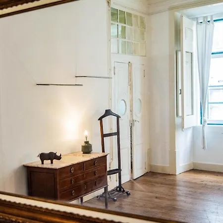 לינה וארוחת בוקר Azulejos Cais Sodre 3*