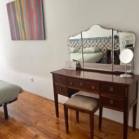 לינה וארוחת בוקר Azulejos Cais Sodre 3*