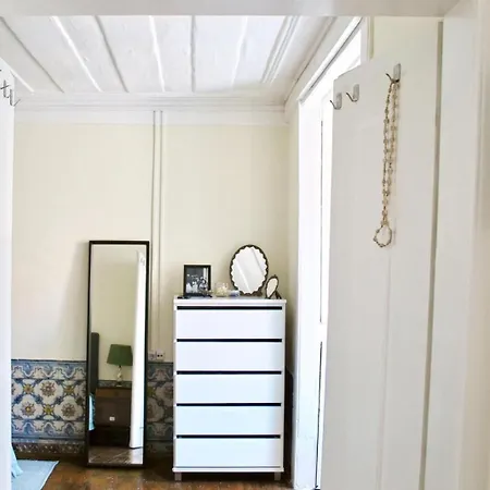 Azulejos Cais Sodre 3*