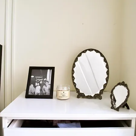 לינה וארוחת בוקר Azulejos Cais Sodre ליסבון