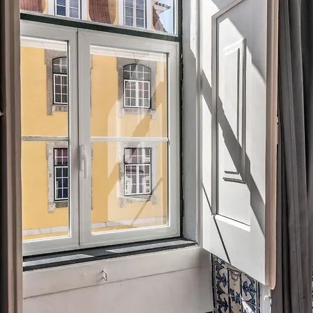 לינה וארוחת בוקר Azulejos Cais Sodre 3*