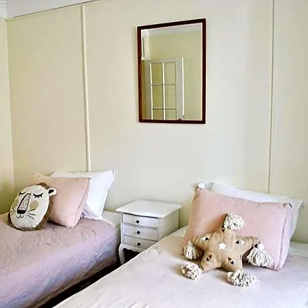 Azulejos Cais Sodre B&B 리스본