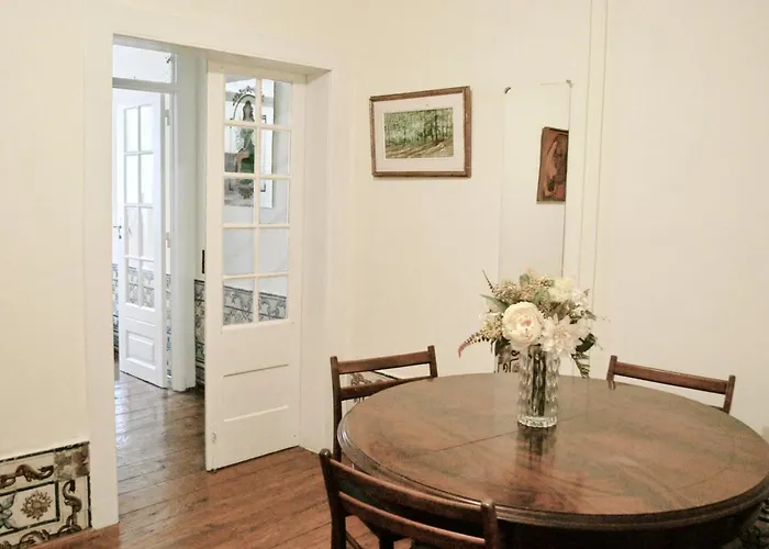 Azulejos Cais Sodre Bed & Breakfast 3*