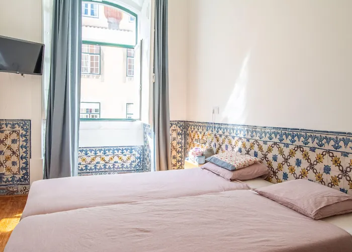 Azulejos Cais Sodre Bed & Breakfast