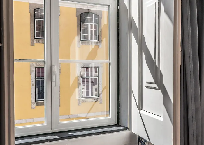 Bed & Breakfast Azulejos Cais Sodre 3*