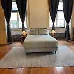 Azulejos Cais Sodre Bed & Breakfast